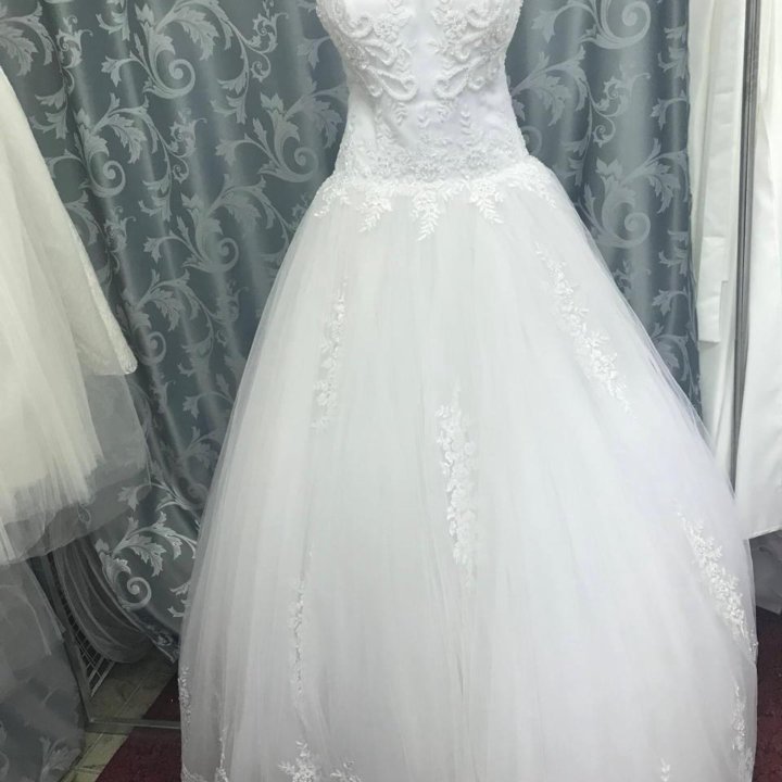 Платье свадебное