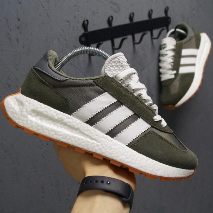 Кроссовки Adidas Retropy E5