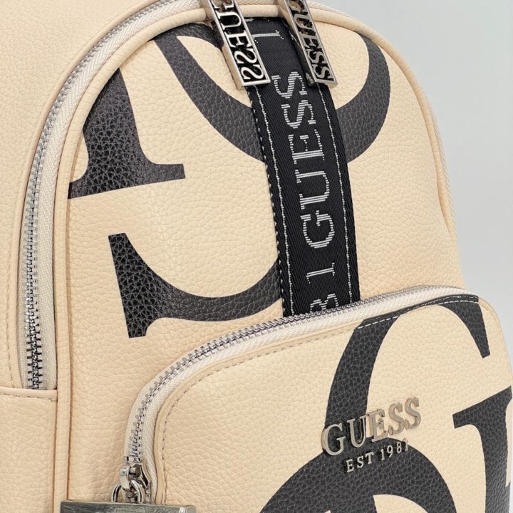 Рюкзак GUESS