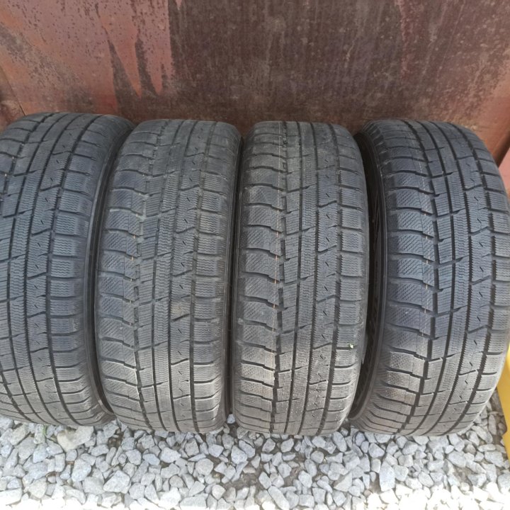 Зимние шины Toyo 225/50 R18