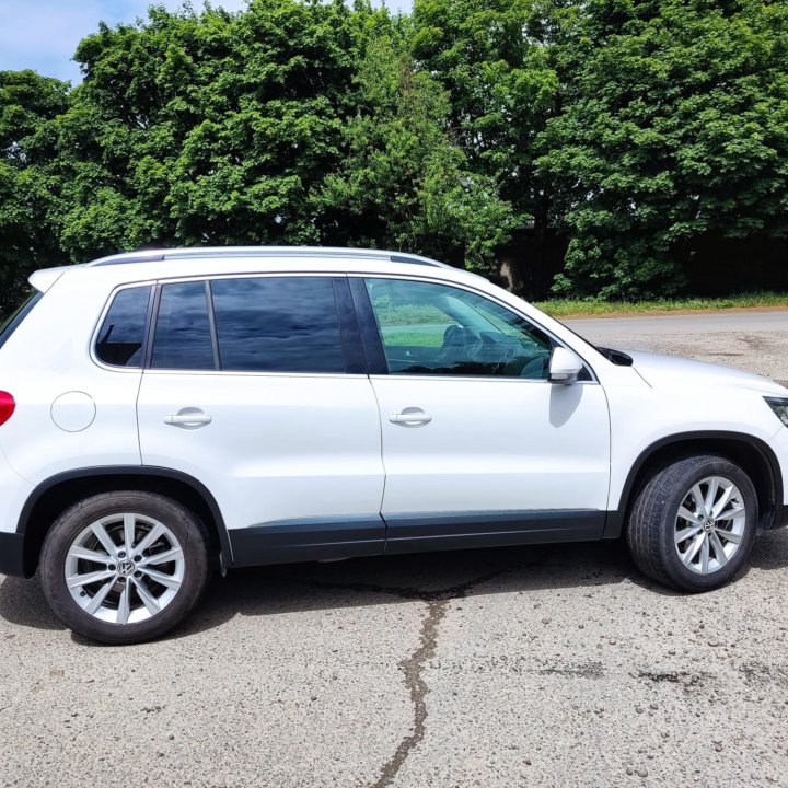 Volkswagen Tiguan, 2012