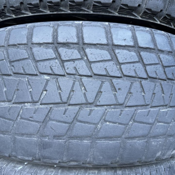 265/60 R18 Bridgestone Blizzak DM-V1