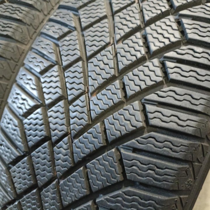 Зима Continental VikingContact7 205/55 R16