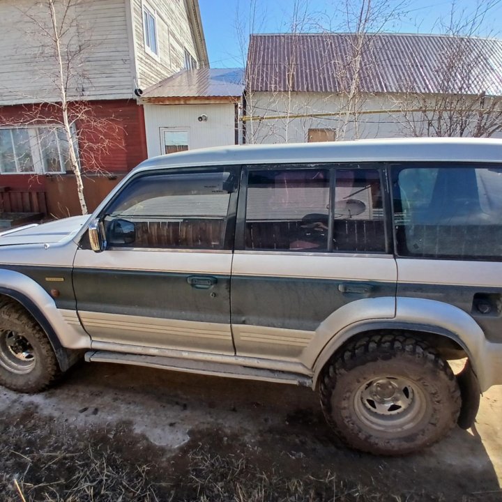 Mitsubishi Pajero, 1993