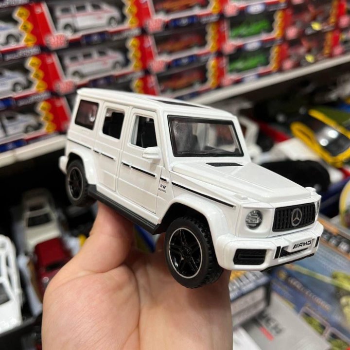 Модель Mercedes Benz g-class