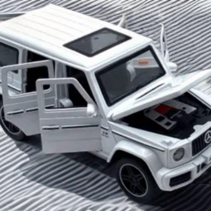 Модель Mercedes Benz g-class