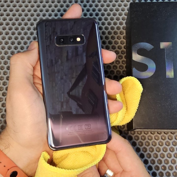 Samsung galaxy s10e. Привезу