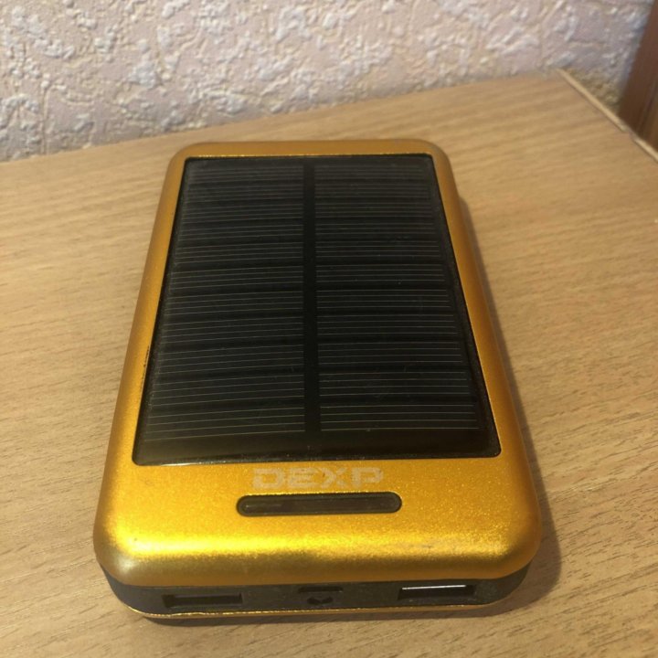 Повербанк с солнечной батареей 10000 mAh