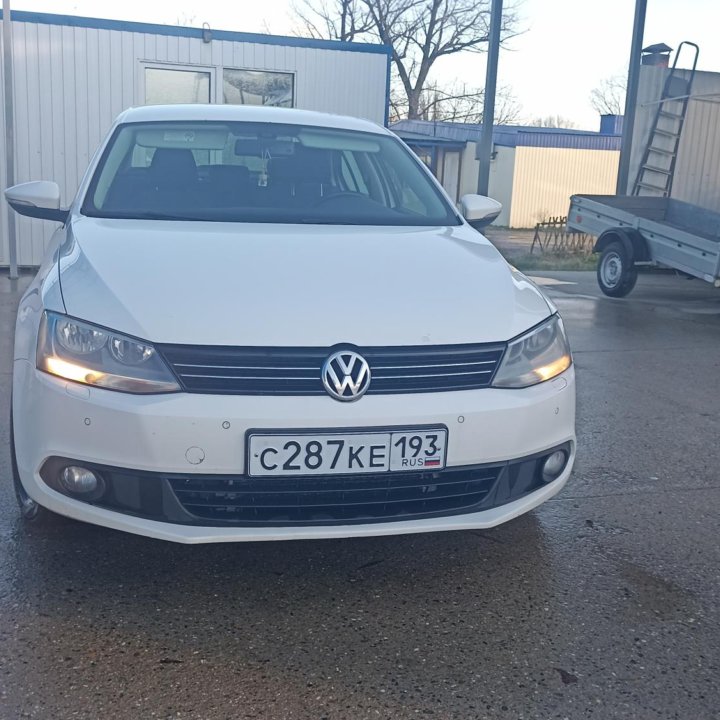 Volkswagen Jetta, 2012