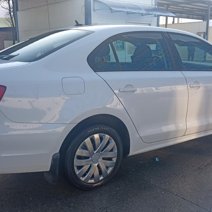 Volkswagen Jetta, 2012