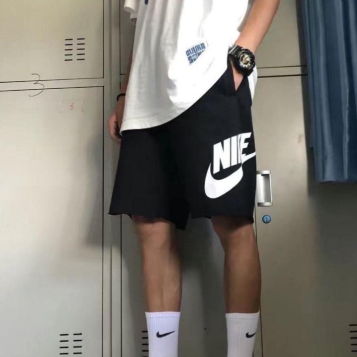 Шорты Nike