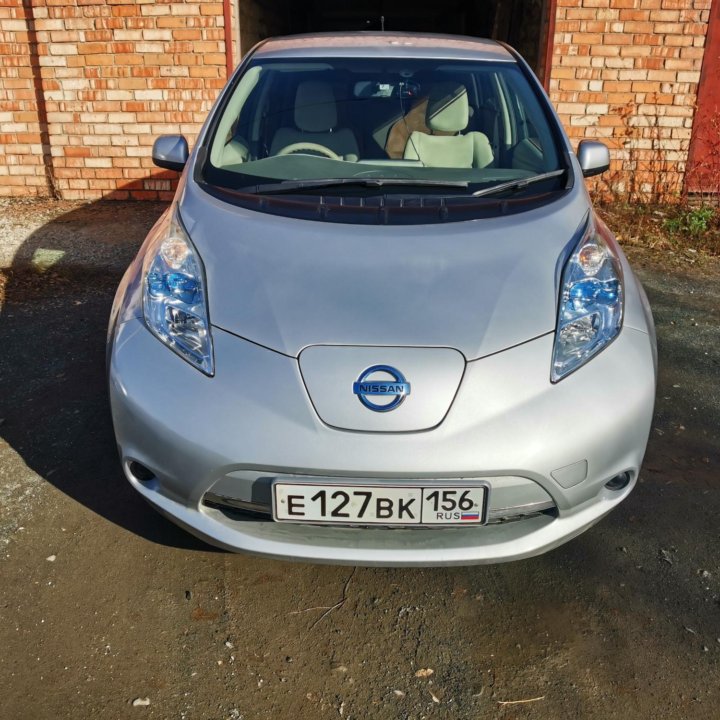 Nissan Leaf, 2012