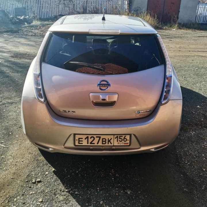 Nissan Leaf, 2012