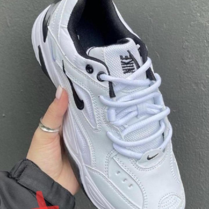 Кроссовки Nike