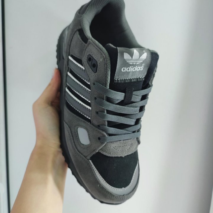 Кроссовки Adidas ZX 750