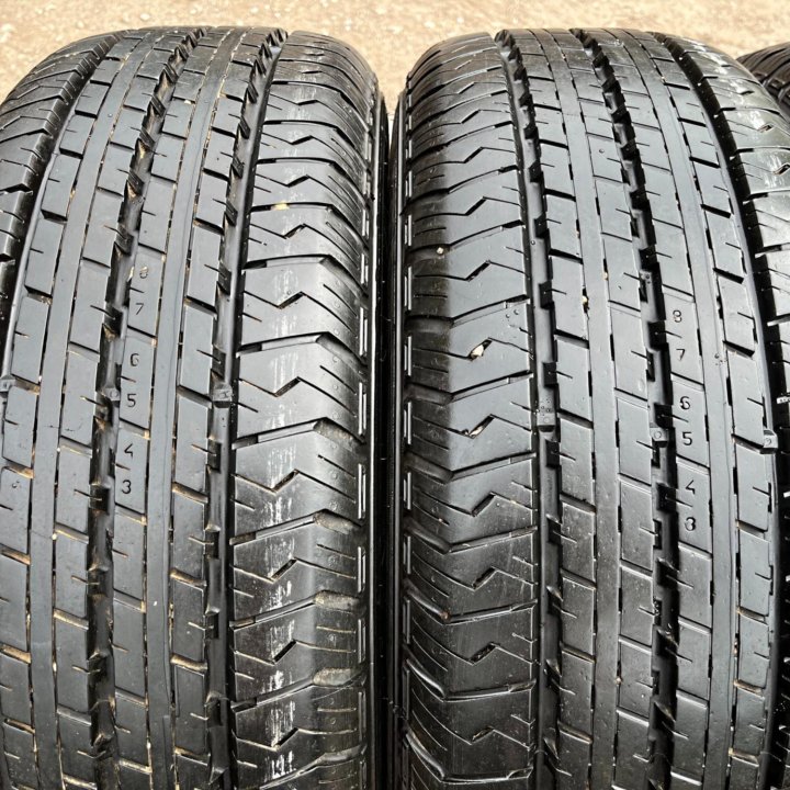 Лето Цешка Nokian Nordman SC 225/70 R15C 112/110R