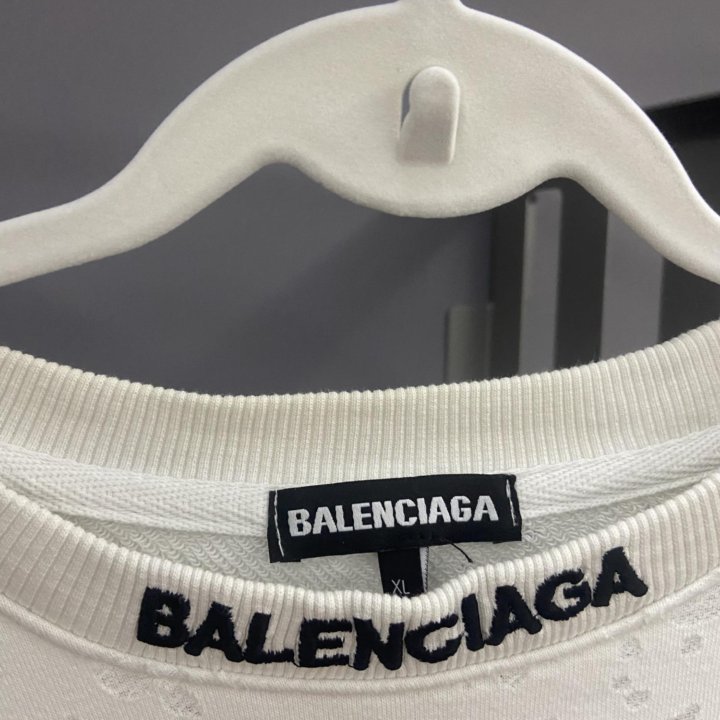 Свитшот Balenciaga