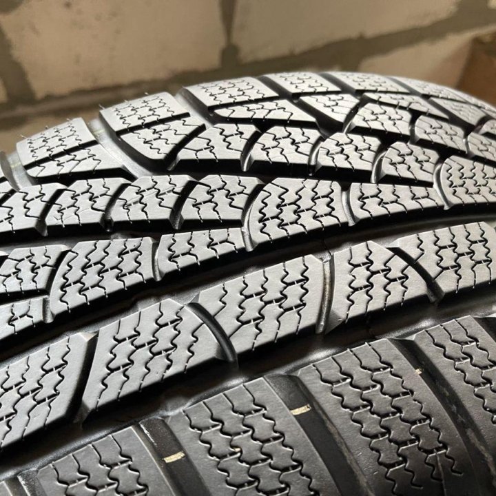 Pirelli Winter Sottozero 255/40 R18