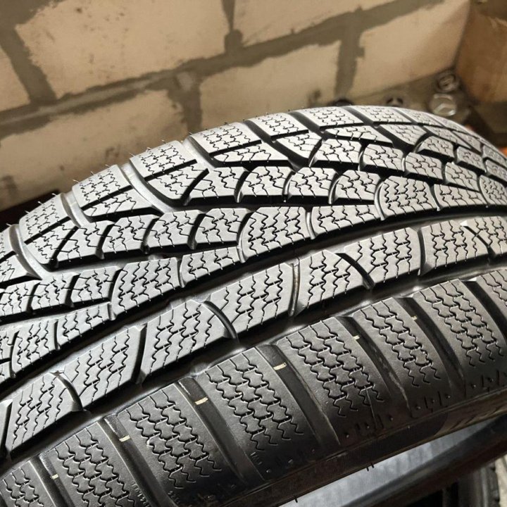 Pirelli Winter Sottozero 255/40 R18