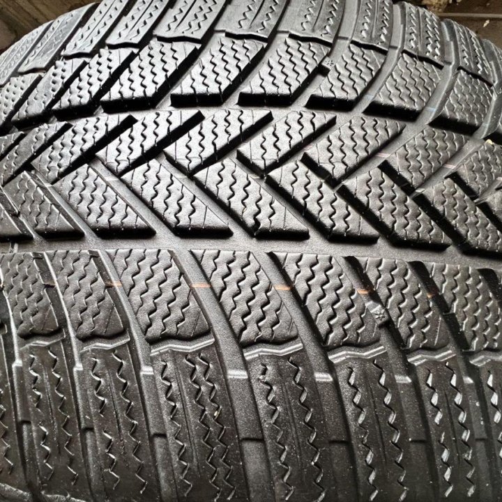 Bridgestone Blizzak LM-005 265/40 R21