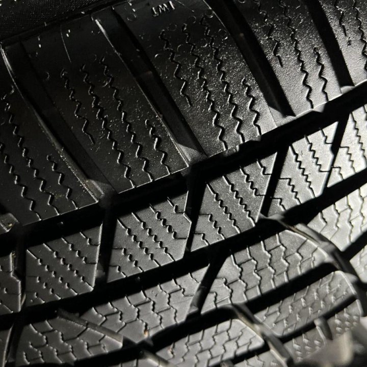 Continental WinterContact TS 850 P 245/40 R20