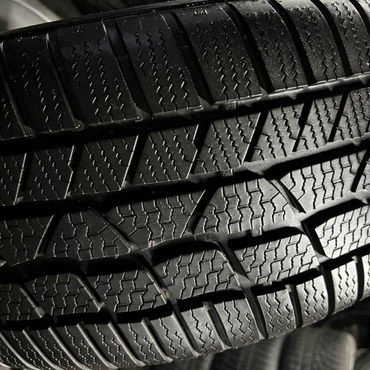 Continental WinterContact TS 850 P 245/40 R20