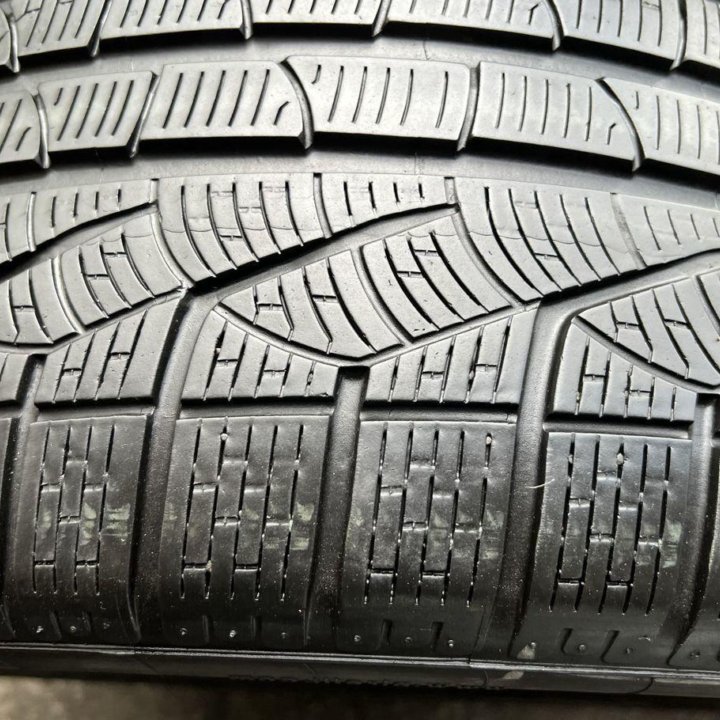 Pirelli Winter Sottozero II 275/40 R19