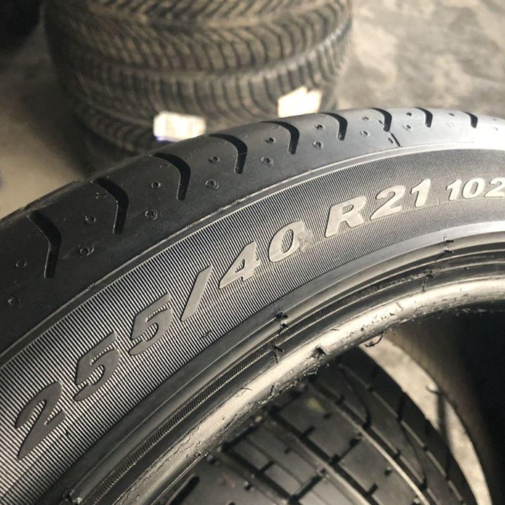 Pirelli P Zero 255/40 R21