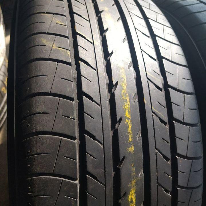 Yokohama dB Decibel E70 215/55 R17 94V