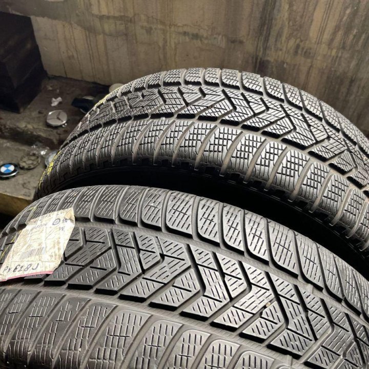 Pirelli Scorpion Winter 255/40 R21 102V