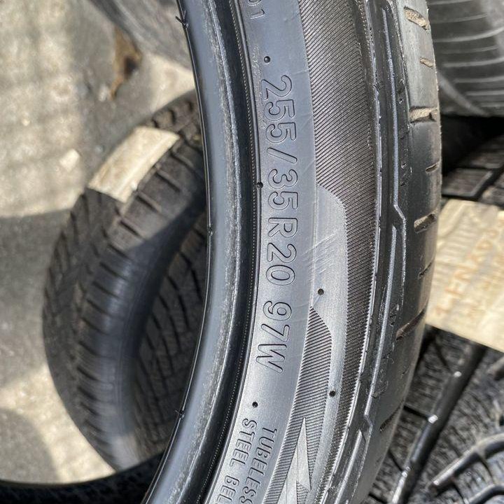 Toyo Extensa HP 255/35 R20 97W