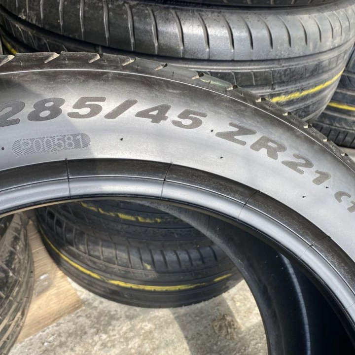 Pirelli P Zero 275/45 R21 и 315/40 R21 113Y