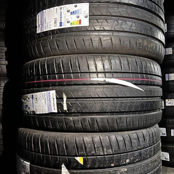 Michelin Pilot Sport 4 S 295/35 R21