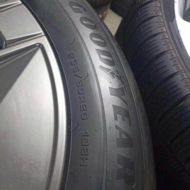 Goodyear EfficientGrip Performance 2 235/60 R20