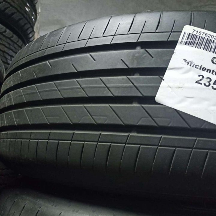 Goodyear EfficientGrip Performance 2 235/60 R20