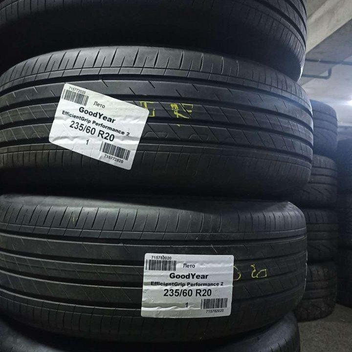 Goodyear EfficientGrip Performance 2 235/60 R20