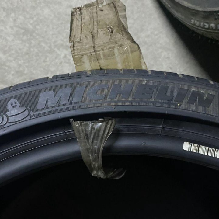 Michelin Pilot Sport PS2 305/30 R19 102Y