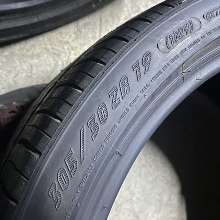 Michelin Pilot Sport PS2 305/30 R19 102Y