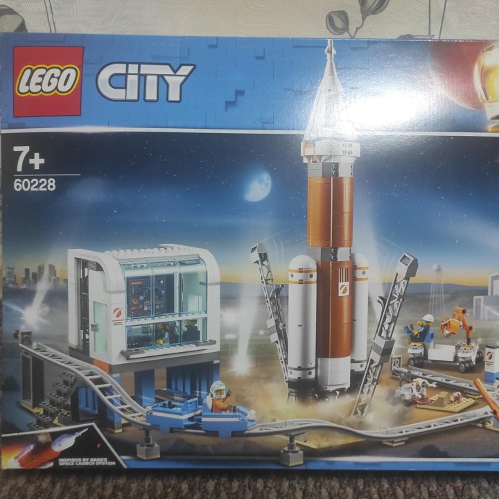 Конструктор LEGO CITY 60228 ракета для запуска