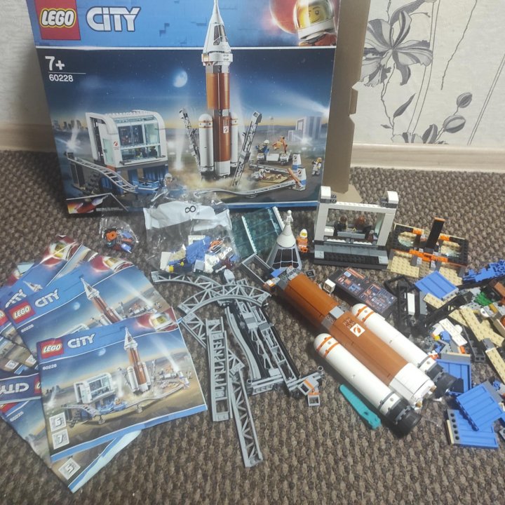 Конструктор LEGO CITY 60228 ракета для запуска