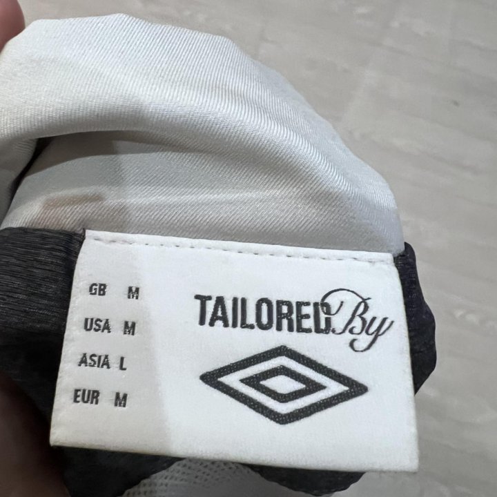 umbro tailored ветровка