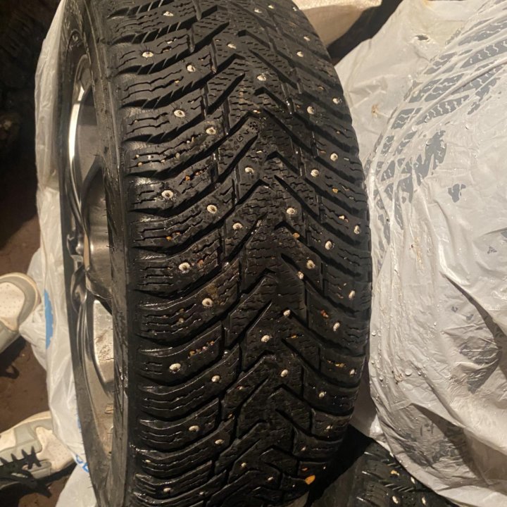 Nokian 205/55 R16