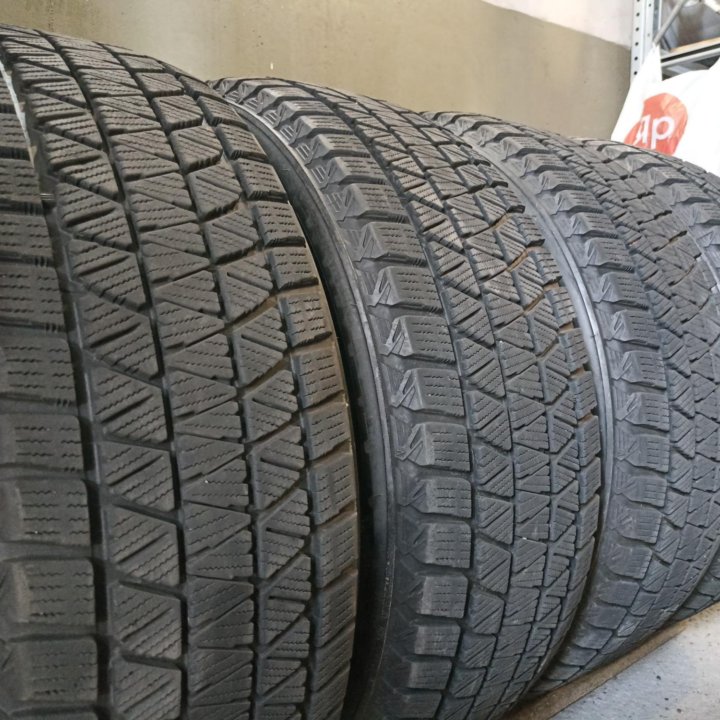 Bridgestone Blizzak DM-V3 235/60 R18 япония