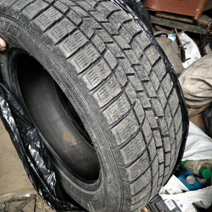 Шины 4 штук 225/60R17