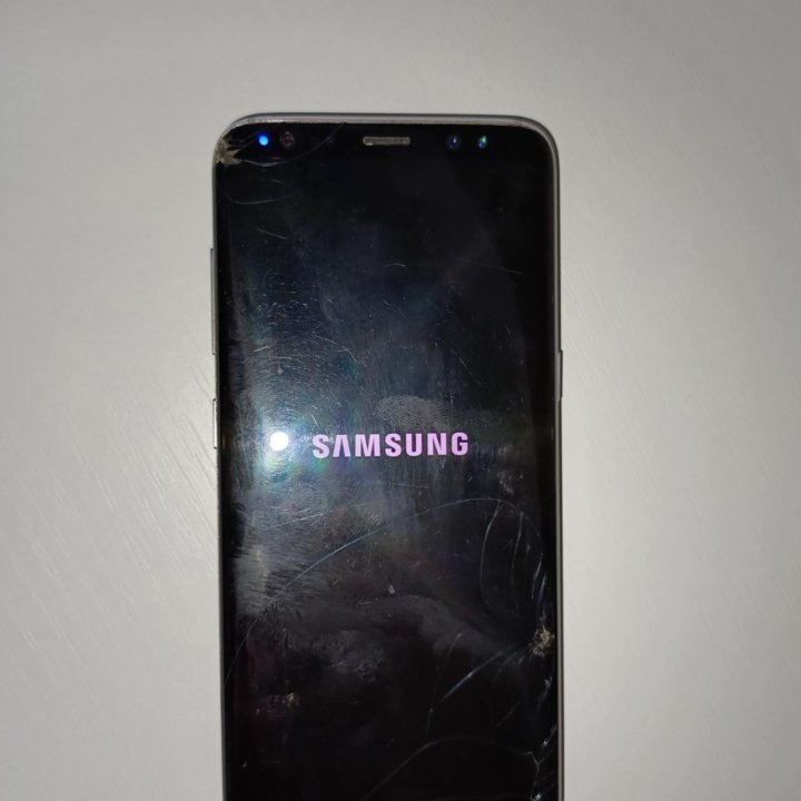Самсунг s8