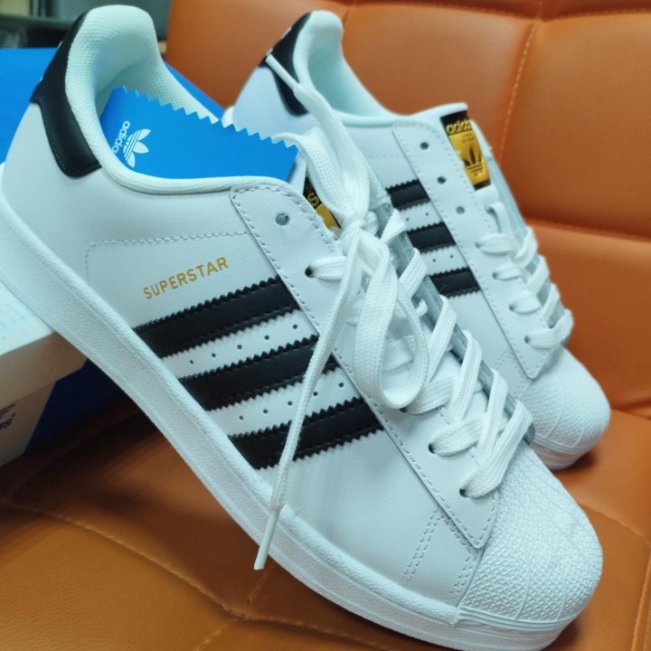 Кроссовки Adidas superstar