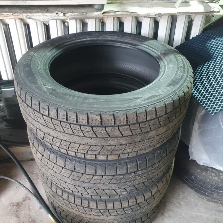 Комплект шин Danlop 225/60R17