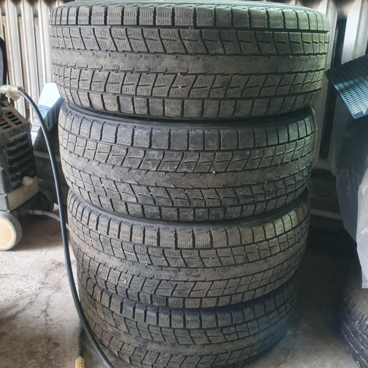 Комплект шин Danlop 225/60R17