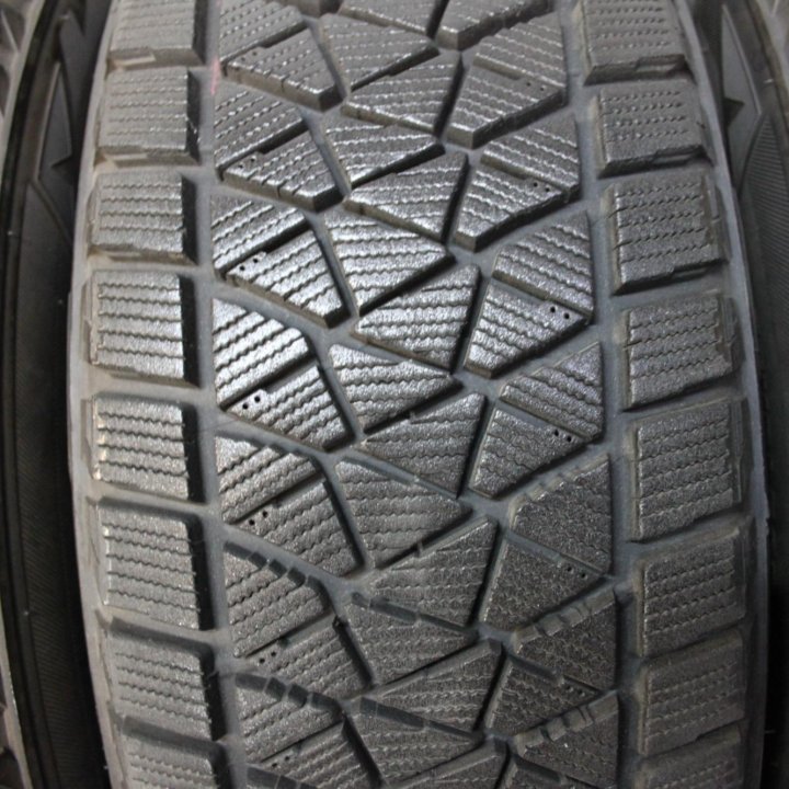 Шины R17 Bridgestone Blizzak DM-VII 225/65/R17 4шт