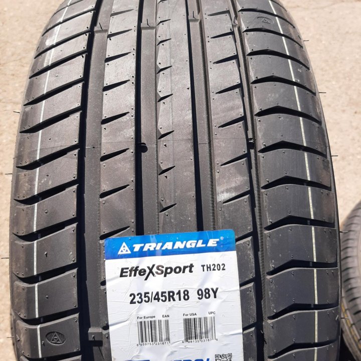 235/45 R18 